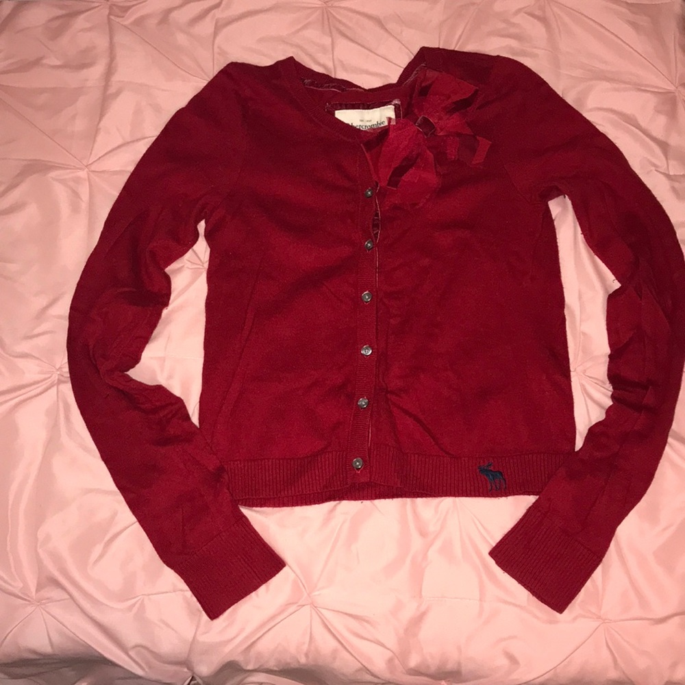Red cardigan w/ bows